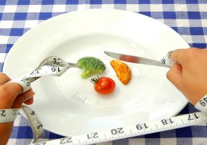 عوارض خطرناک داشتن رژیم غذایی محدودکننده